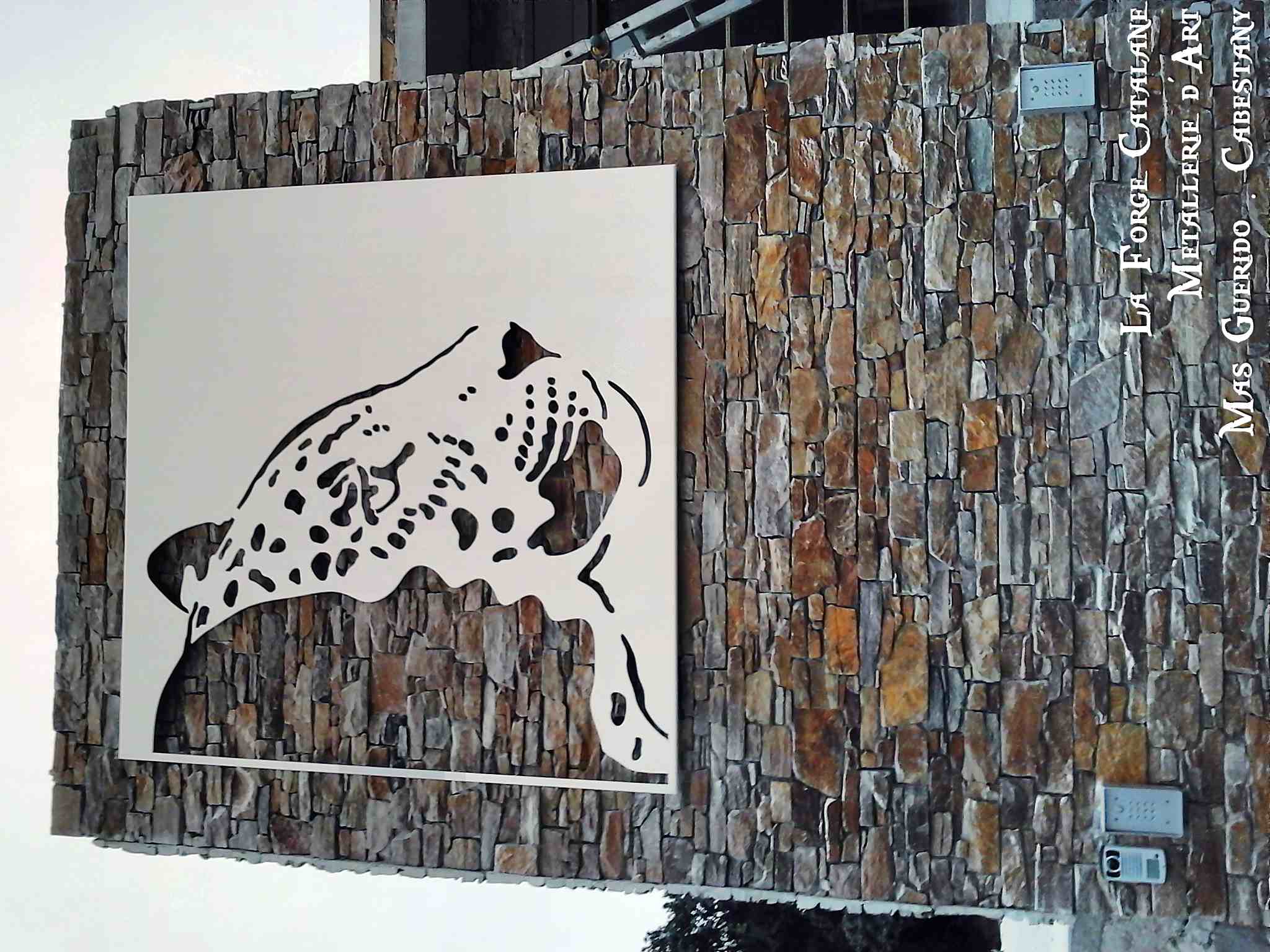 tete animal en decoupe laser inox forge catalane.jpg